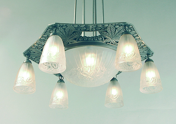 Red Art Deco And Nouveau Chandeliers For 9 An Impressive French Art Deco Chandelier Featuring Stylized Fl Motifs With Its Oiginal Nickel Finish In Very Good Condition Over Solid Brass